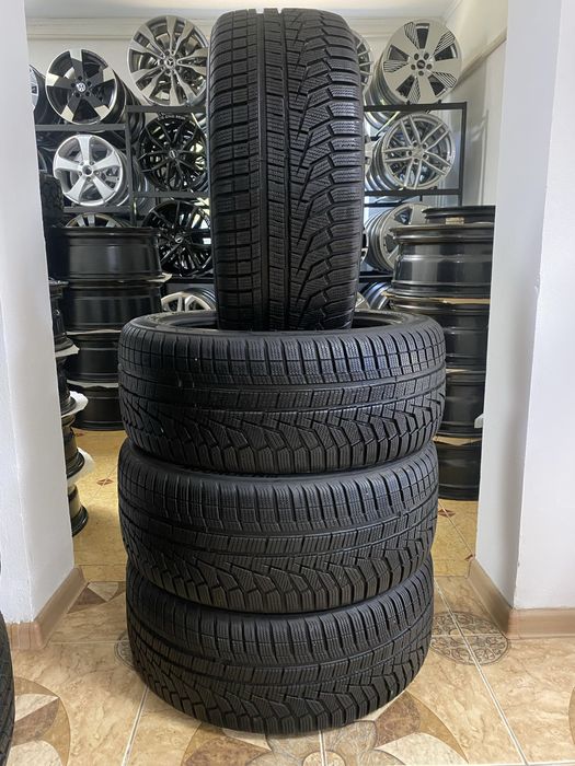 235/45/18 98V Hankook Winter I*Cept EVO 2