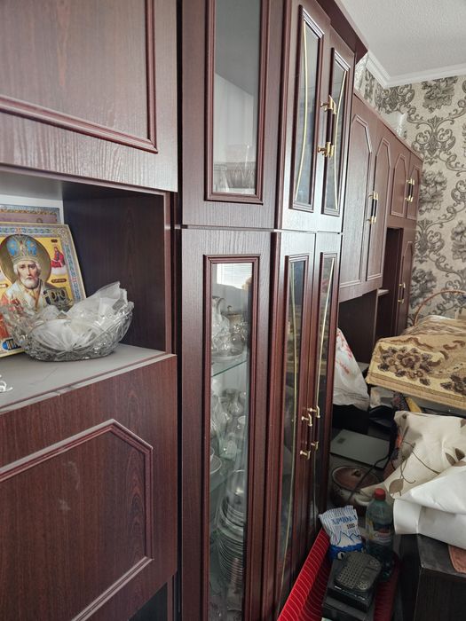 Стінка у вітальню