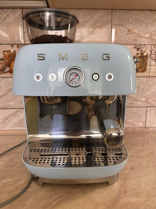 Ріжкова кавоварка еспресо SMEG EGF03PBEU Б\У ВЖИВАНА
