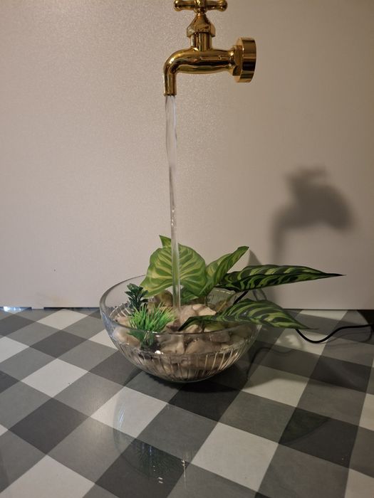 Fontanna złoty kran