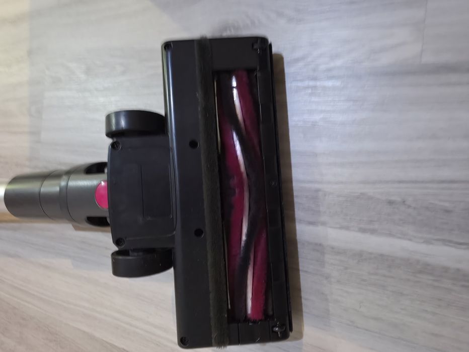 Odkurzacz pionowy MaxxMee