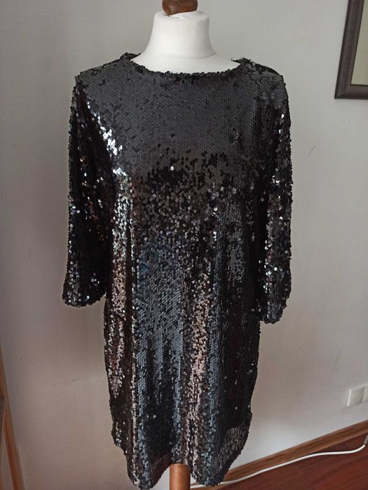 Sukienka czarna cekinowa Nowa