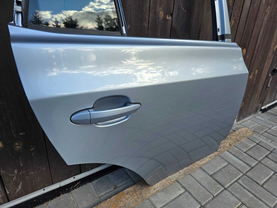 BMW X3 E83 Drzwi Prawe Tył BLUEWATER 896/5