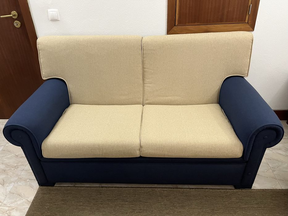 Sofa-cama em bom estado e confortável