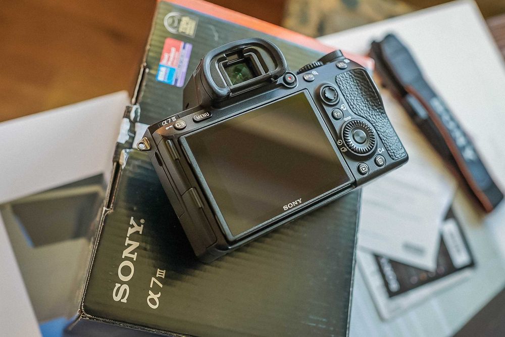 Sony Alpha A7III body+L-Plate