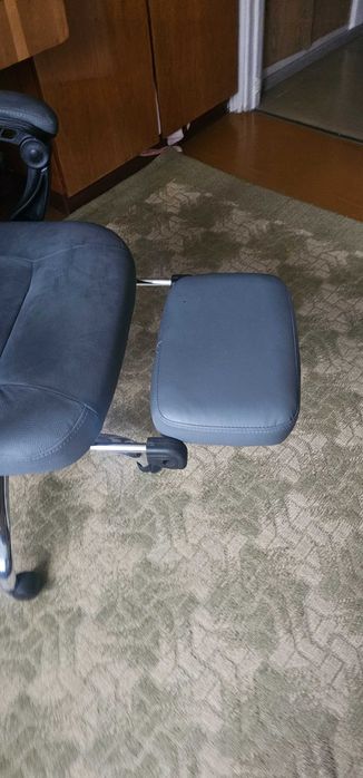 Комп'ютерне крісло