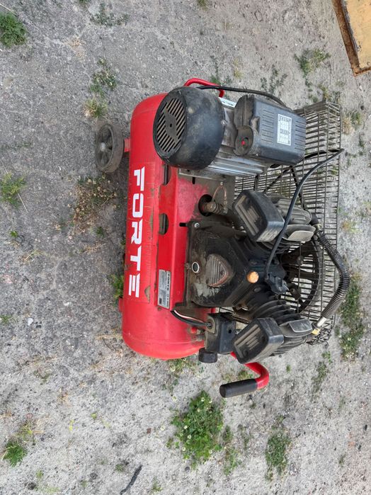 Продам Компрессор Forte V-0.4-51
