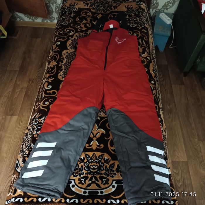 Продаю зимнюю форму