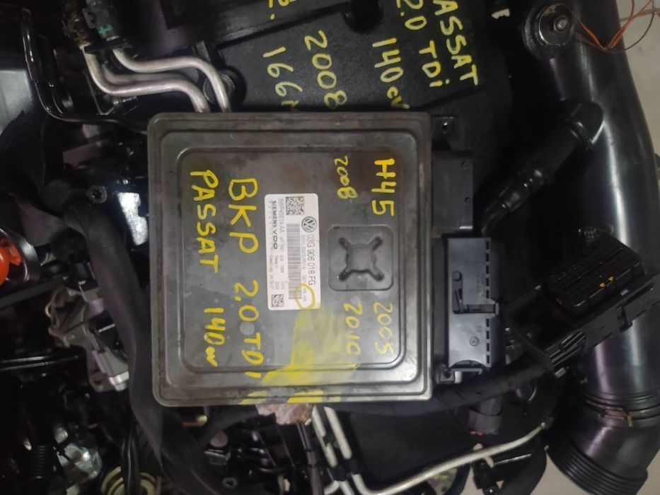 CENTRALINA Vw passat 2.0TDI SIEMENS VDO 5WP45614 AA / 03G906018FG /