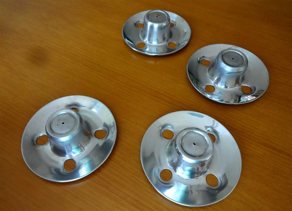 Tampões / centros de roda Alfa Romeo