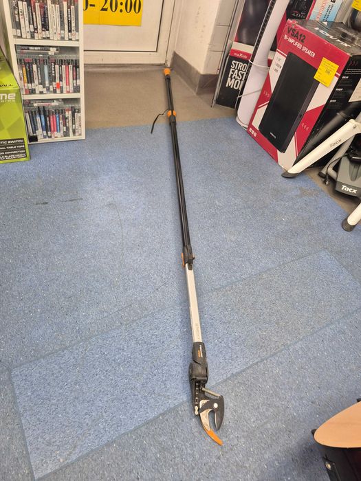 Sekator teleskopowy Fiskars UPX86 2,3 -4 m; Komis Jasło Igielna