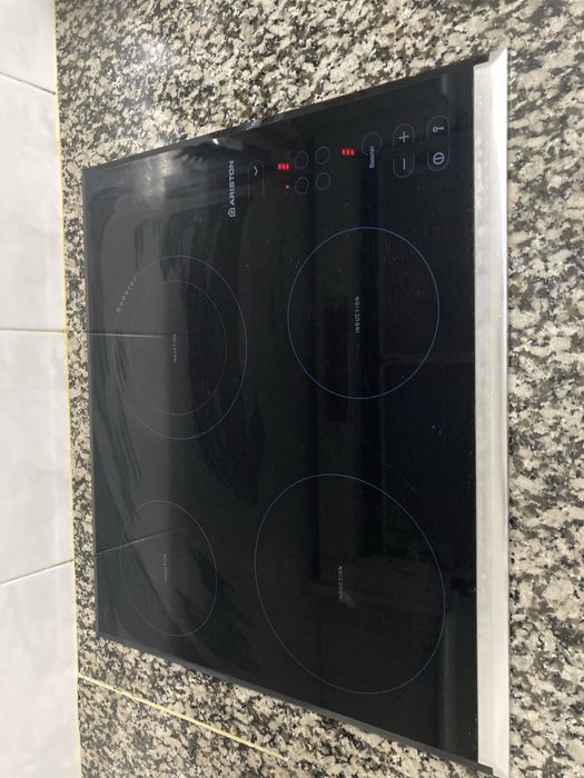 Placa de indução Ariston