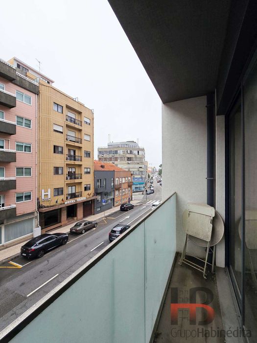 Apartamento T2+1, Garagem, Mobilado e Pronto a Habitar - Porto Centro