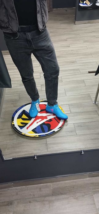 Футзалки Адідас...