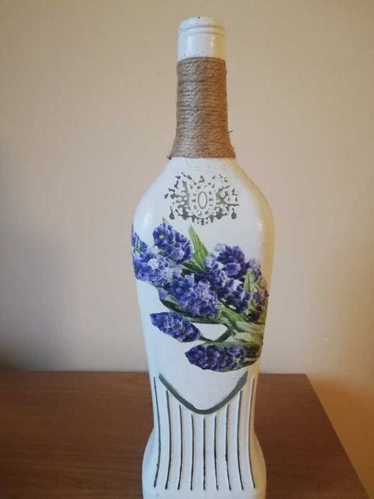 Butelki dekoracyjne decoupage