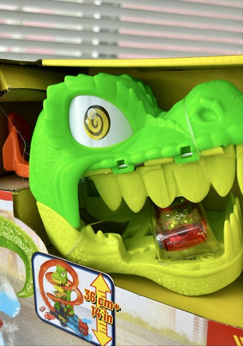 Трек Hot Wheels T-Rex Battle Blaze Атака вогняного Ті Рекса T REX City з системою Speed Snap Хот вилс атака огненного дракона ігровий набір набор