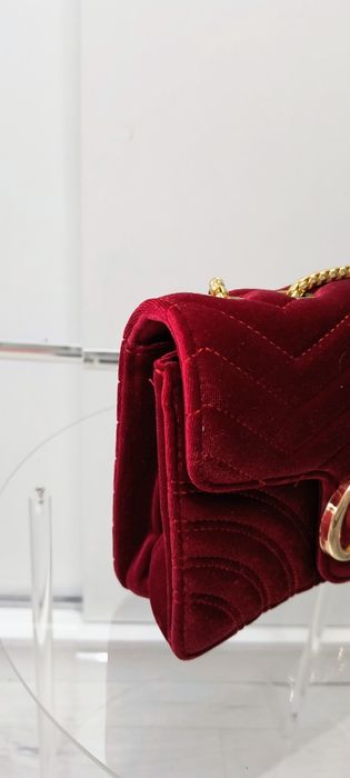 Torebka Gucci welurowa na łańcuszku