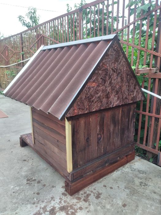 Продам будку для собак