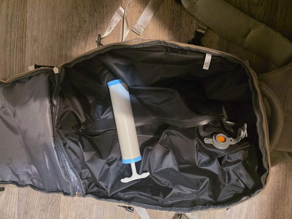 Вакуумний нейлоновий рюкзак для ручної кладі TB09 лоукост 40x30x20 см,