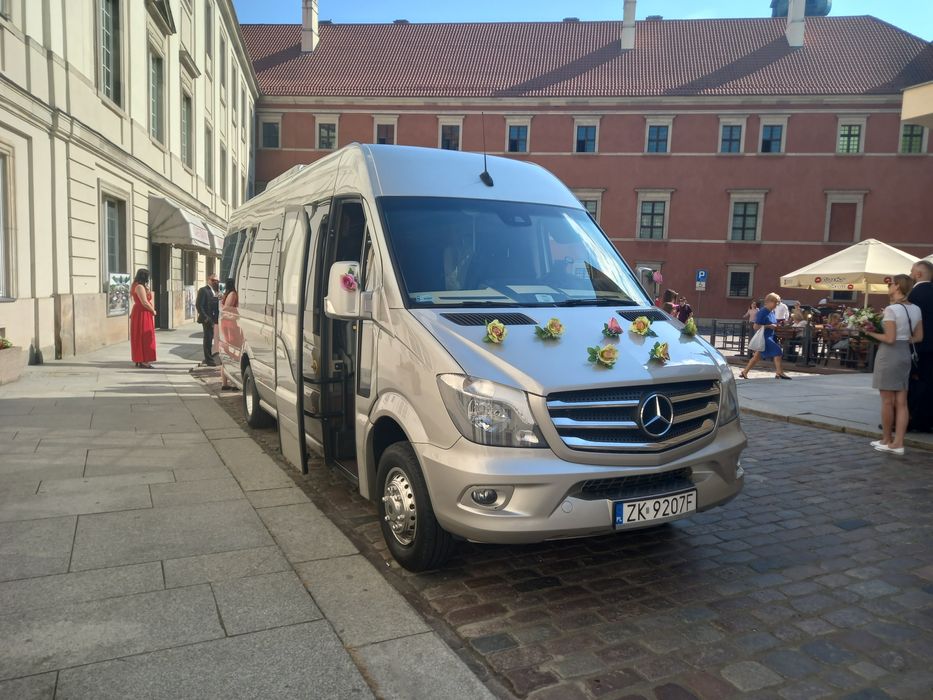 Wynajem busów 20 osobowych