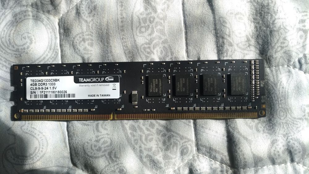 Планка памяти DDR3 4GB 1333MHz