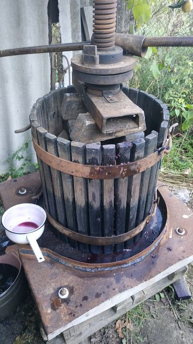 Винний пресс                           .