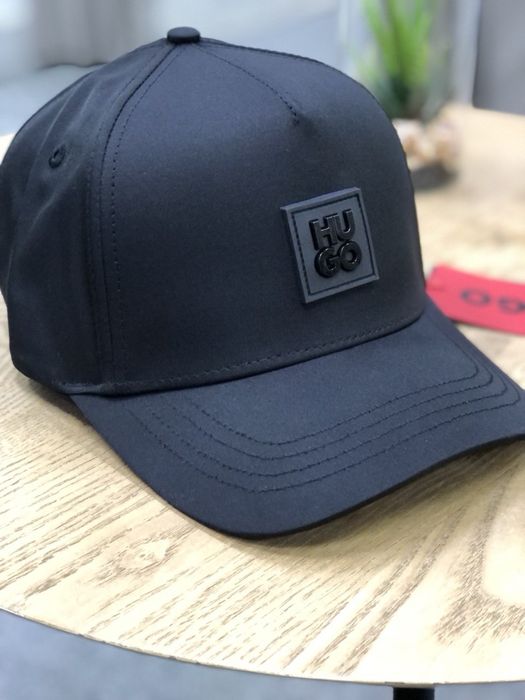 Кепка HUGO чоловіча колір чорний весна