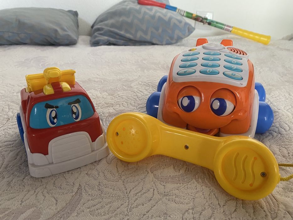 Lote brinquedos Chicco Telefone Carro Bombeiros