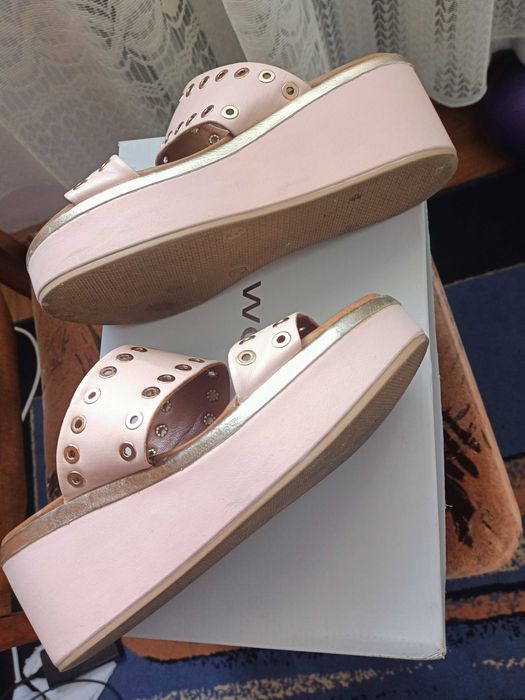 Klapki Wojas skórzane 37