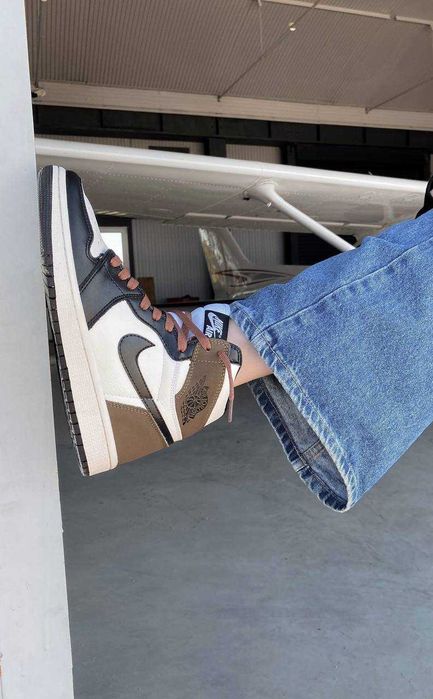 Jordan 1 Retro Dark Mocha