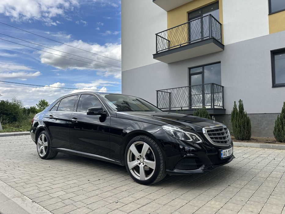 Mercedes - Benz   212
