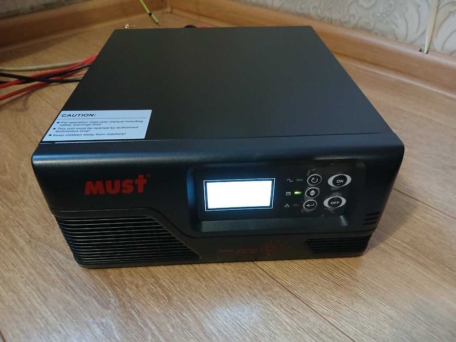 Инвертор напряжения (ИБП) MUST EP20-1000 PRO (1 кВт, 12В) заряд до 30А