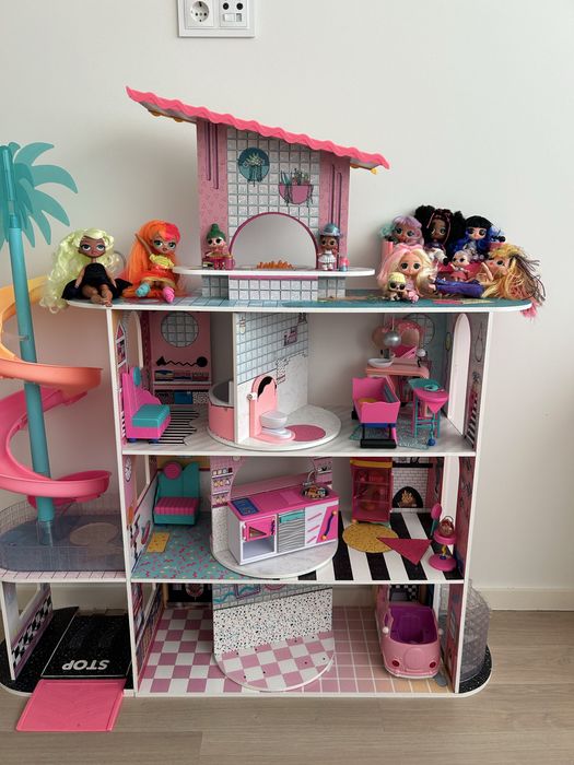 Casa das bonecas LOL