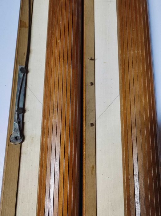 Par portas esteira (lamelas) antigas madeira anos 60/70 c/ puxadores (restauro móveis)
