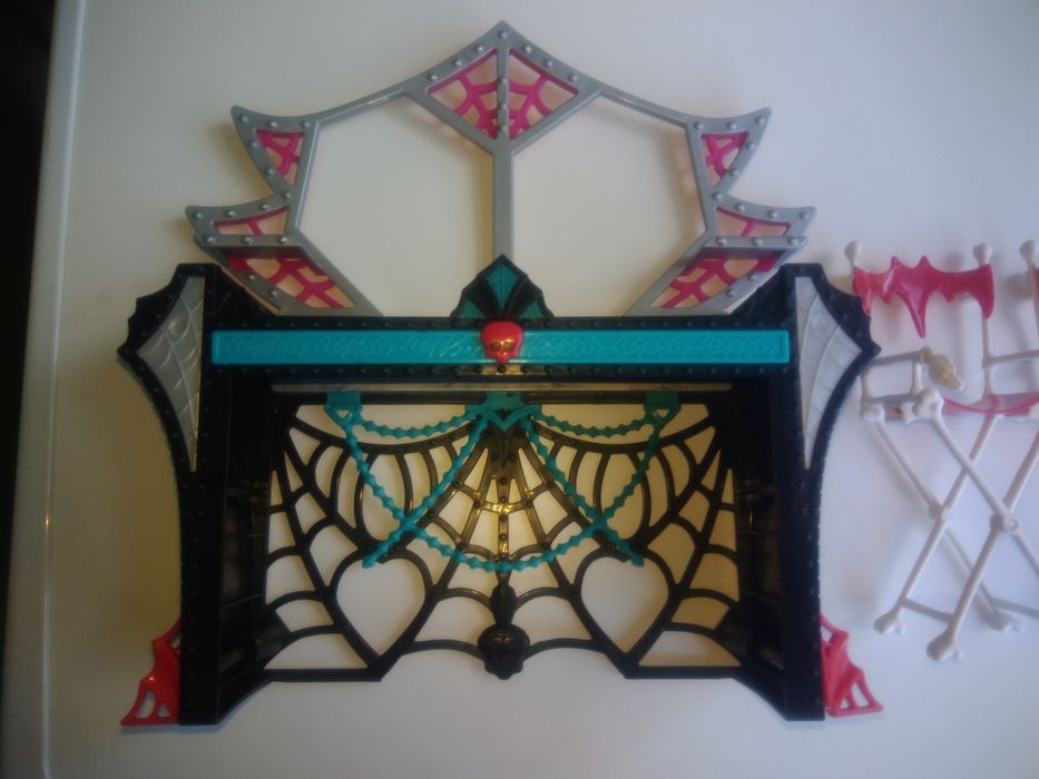 Monster High - Mesa de Maquiagem