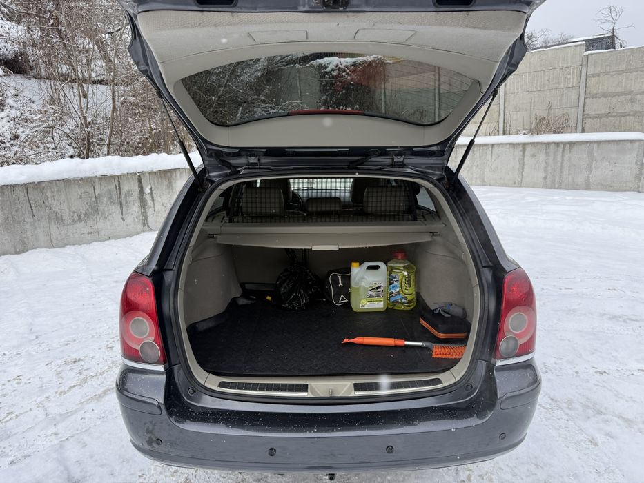 Toyota Avensis 2007 - 2.4 бензин, автомат. Супер стан, без вкладень!