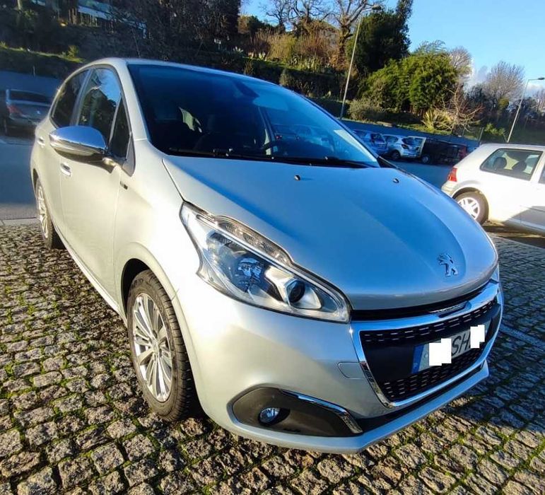 PEUGEOT 208 1.2 PURE TECH de 2016  com 81 000 Km