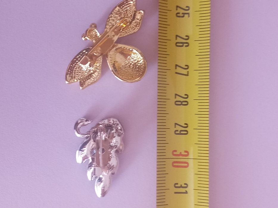 Брошка нова. Сережки. Лебідь. Бджілка