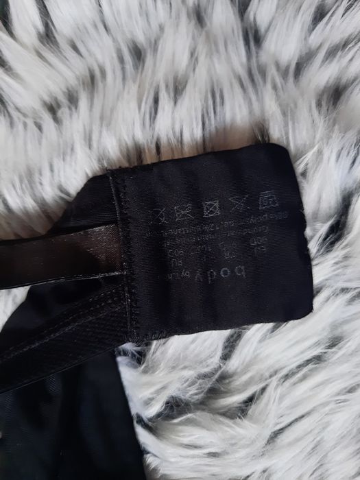 Czarny biustonosz Body by Tchibo r. 90 D