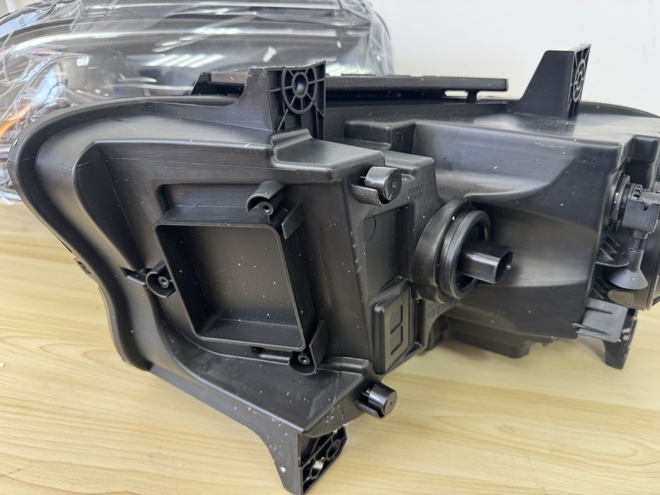 Dodge Charger 2014-2023 р , передні фари