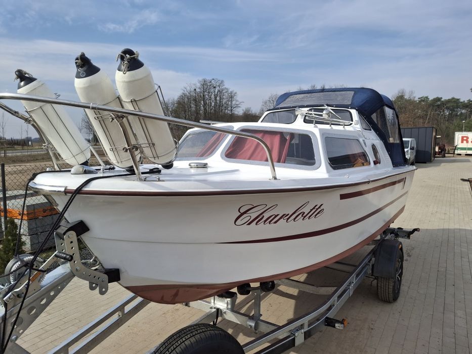 Łódź motorowa kabinowa - Inter 630 deluxe