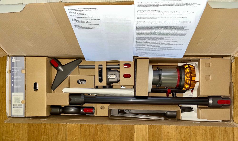 Пылесос Dyson V15 Detect Total Clean Extra NEW (10 насадок)