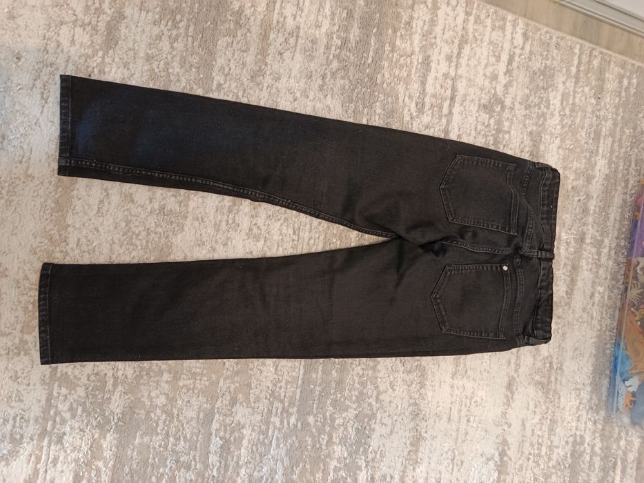 Spodnie jeansowe H&M w rozmiarze 146