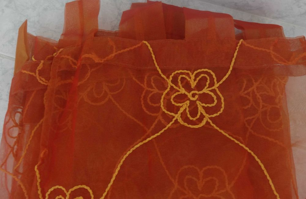 Cortinado em Tom Laranja