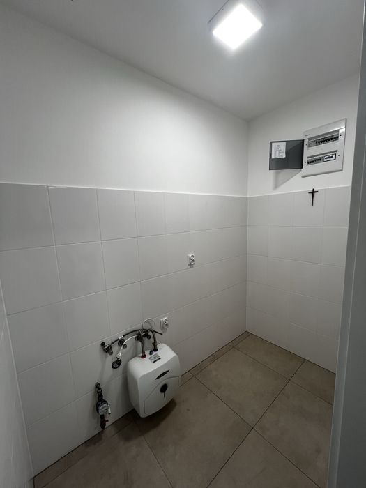 Wynajmę lokal użytkowy w centrum Iwkowej o powierzchni 27,35 m2