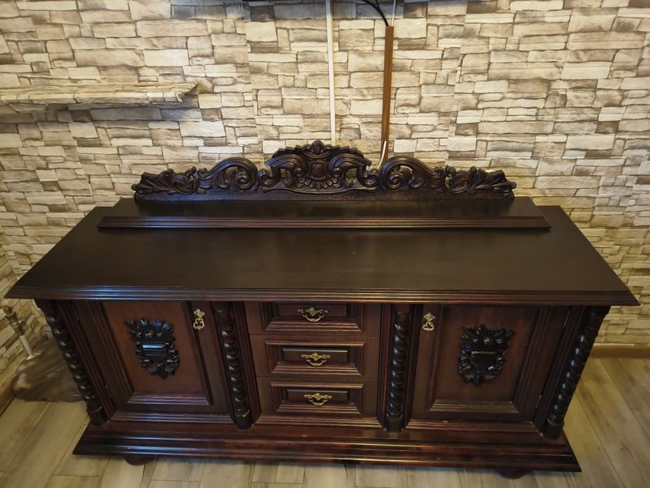 Komoda kupiona w Swarzędzu bardzo porządna 180 cm