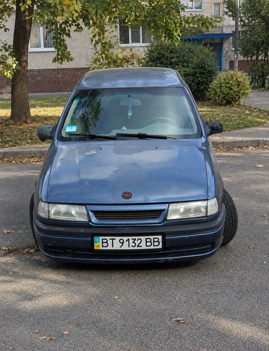 Автомобиль опель вектра А