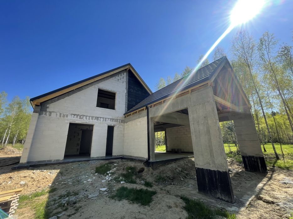 Stany surowe.  Firma budowlana