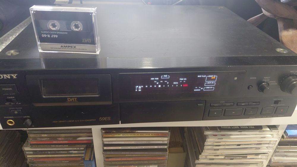 Dat  sony impecável como  novo