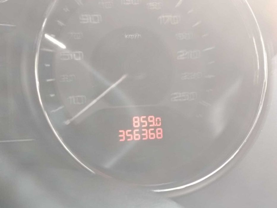 Peugeot RCZ 2.0 HDi 163cv • Pele • Som JBL •